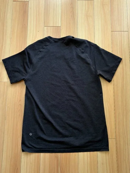 lululemon Metal Vent Tech SS Tee - Picture 4 of 4